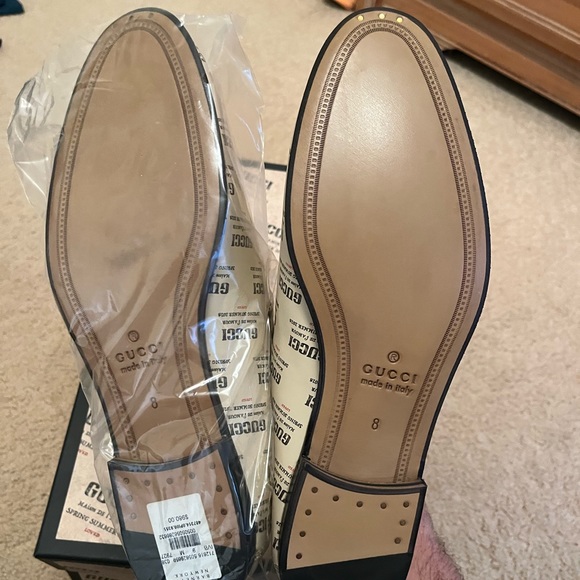 Gucci Stamp Print Leather Loafer men's new with tags and in box - Picture 6 of 8